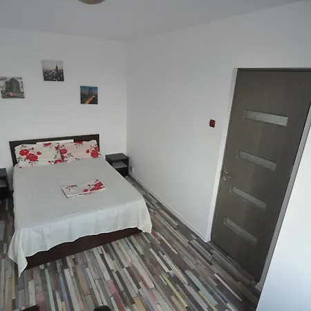 London Apartment